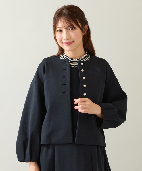 Rose Tiara(ローズティアラ)の「ダンボールニットタック袖ジャケット(ノーカラージャケット・レディース・ブラック/ベージュ・42/38/46)」の8枚目の写真