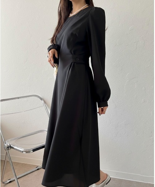 Maison Calme(メゾンカルム)の「サイドベルトタックミディ丈ワンピース ドレス 結婚式 オケージョン セレモニー 華奢見え(ワンピース・レディース・ブラック/ピンク・F)」の19枚目の写真
