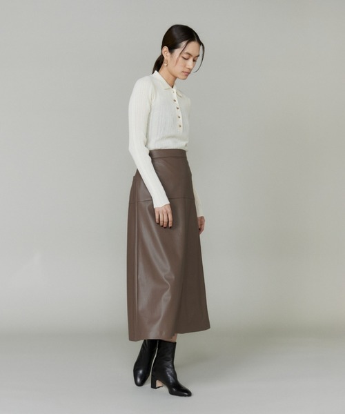 INED(イネド)の「シアーニットポロプルオーバー《YVON》(ポロシャツ・レディース・アイボリー/ブラック/ラベンダー・9号)」の5枚目の写真