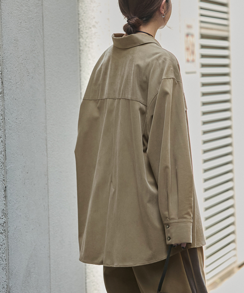 JOURNAL STANDARD（ジャーナルスタンダード）の「Vintage Twill BK Slit シャツ（シャツ/ブラウス・レディース・カーキ/ブラック・FREE）」の4枚目の写真