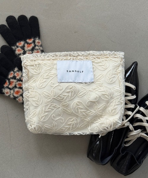SANSeLF(サンセルフ)の「【SANSeLF】 レースフラワー柄 コットンポーチ ジップ saa25a062(ポーチ・レディース・A/C/B・FREE)」の1枚目の写真