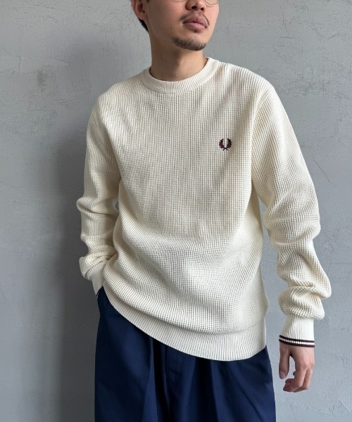 FRED PERRY（フレッドペリー）の「[FRED PERRY/フレッドペリー] ワンポイントロゴ刺繍 ワッフルクルーネック コットンニット（ニット/セーター・レディース・ブラック/キナリ・M/L/S）」の14枚目の写真