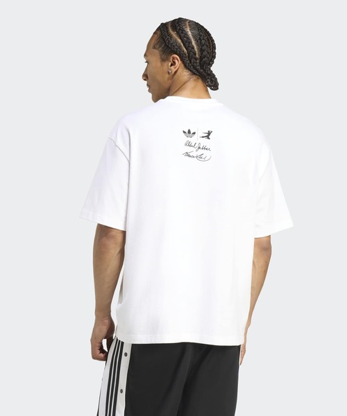 adidas(アディダス)の「ホットショット グラフィック 半袖Tシャツ / アディダスオリジナルス adidas Originals(Tシャツ/カットソー・メンズ・ホワイト・LARGE/MEDIUM/SMALL/X-SMALL/XX-LARGE/3XL/X-LARGE)」の4枚目の写真