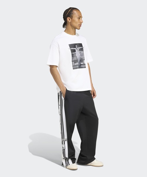 adidas(アディダス)の「ホットショット グラフィック 半袖Tシャツ / アディダスオリジナルス adidas Originals(Tシャツ/カットソー・メンズ・ホワイト・LARGE/MEDIUM/SMALL/X-SMALL/XX-LARGE/3XL/X-LARGE)」の7枚目の写真