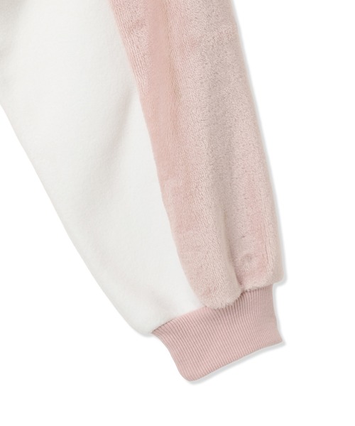 Amourire girl（アムリールガール）の「ラムフリース ゲーミングチュニックプルオーバー（スウェット・キッズ・ピンク/サックスブルー・140cm/160cm/150cm/130cm）」の12枚目の写真