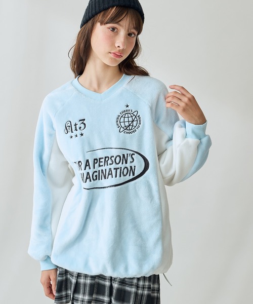 Amourire girl（アムリールガール）の「ラムフリース ゲーミングチュニックプルオーバー（スウェット・キッズ・ピンク/サックスブルー・140cm/160cm/150cm/130cm）」の3枚目の写真