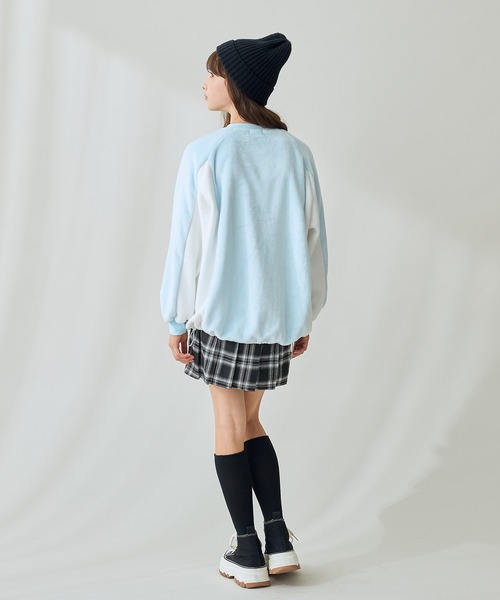 Amourire girl（アムリールガール）の「ラムフリース ゲーミングチュニックプルオーバー（スウェット・キッズ・ピンク/サックスブルー・140cm/160cm/150cm/130cm）」の9枚目の写真