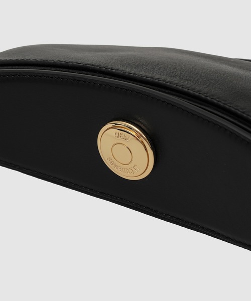 JACQUEMUS(ジャックムス)の「LE PETIT OVALO(ショルダーバッグ・レディース・ブラック・ONE SIZE)」の6枚目の写真