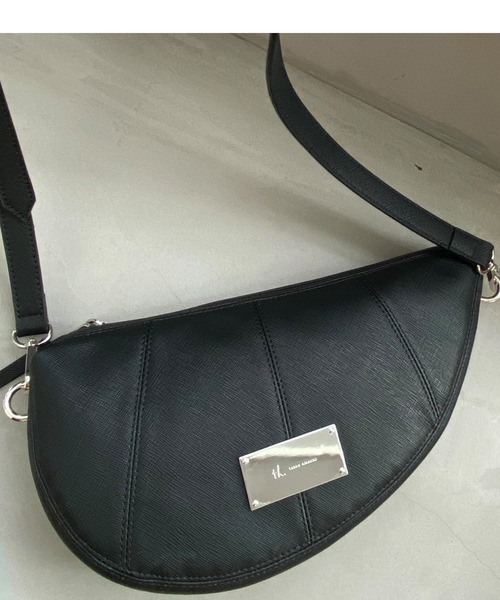 セール】アシンメトリーハーフムーンショルダーバッグ