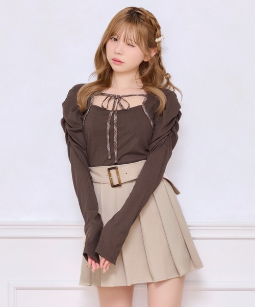 apres jour(アプレジュール)の「フロントリボンパワショルトップス(Tシャツ/カットソー・レディース・ダークブラウン/グレイッシュベージュ/ブラック・フリー/X-LARGE)」の22枚目の写真