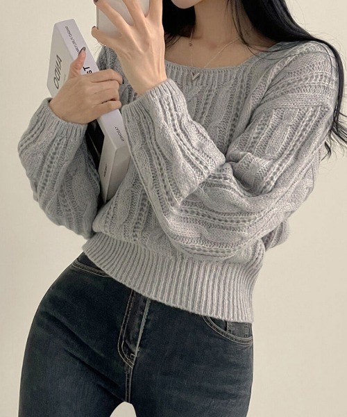 ReRe(リリ)の「ケーブル編みワイドネックニットトップス(ニット/セーター・レディース・ブラック/グレー/オフホワイト・FREE)」の5枚目の写真