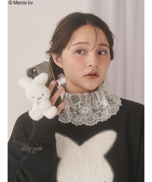 merry jenny（メリージェニー）の「もこもこナインチェスマホグリップ（スマホグッズ・レディース・オフホワイト・FREE）」の4枚目の写真