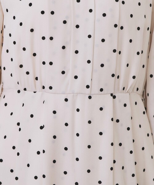 index(インデックス)の「ドットデザインタックワンピース【洗濯機OK/イージーアイロン】(ワンピース・レディース・ネイビー系/ベージュ系その他4/ワイン系1・36/38/40/42)」の16枚目の写真