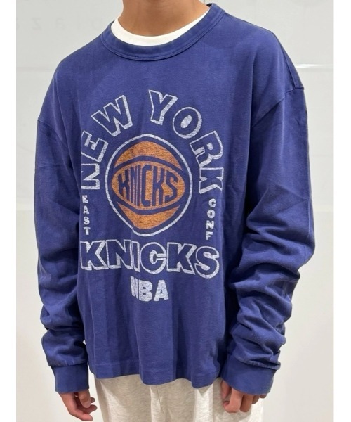 セール】NBA ニューヨーク ニックス クロップド グラフィックTシャツ