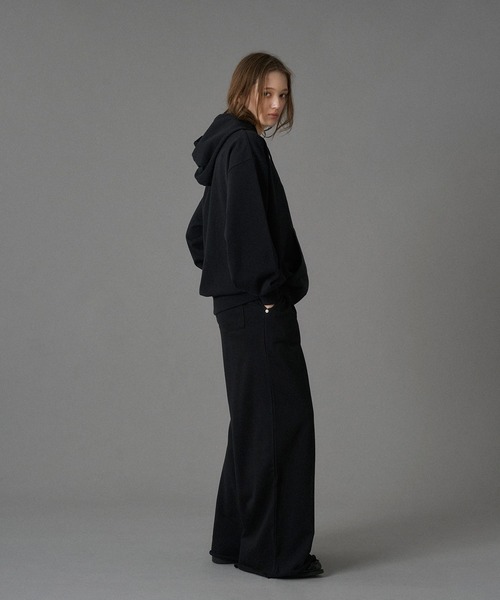 ONCILY(オンシェリー)の「TUCK WIDE BAGGY SWEAT PANTS / タックワイドバギースウェットパンツ(スウェットパンツ・メンズ・ブラック/杢グレー・MEDIUM/LARGE/SMALL)」の22枚目の写真