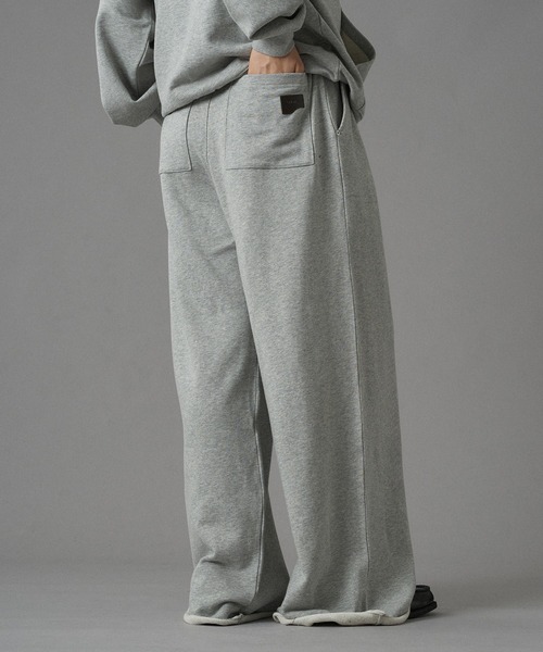 ONCILY(オンシェリー)の「TUCK WIDE BAGGY SWEAT PANTS / タックワイドバギースウェットパンツ(スウェットパンツ・メンズ・ブラック/杢グレー・MEDIUM/LARGE/SMALL)」の6枚目の写真