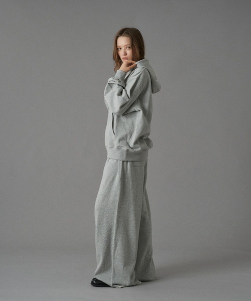 ONCILY(オンシェリー)の「TUCK WIDE BAGGY SWEAT PANTS / タックワイドバギースウェットパンツ(スウェットパンツ・メンズ・ブラック/杢グレー・MEDIUM/LARGE/SMALL)」の11枚目の写真