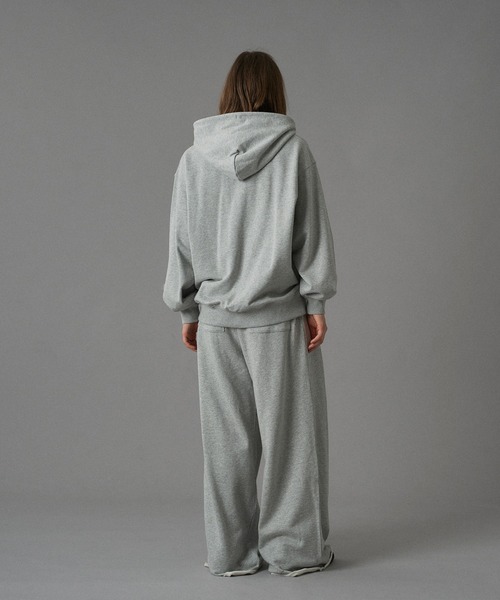 ONCILY(オンシェリー)の「TUCK WIDE BAGGY SWEAT PANTS / タックワイドバギースウェットパンツ(スウェットパンツ・メンズ・ブラック/杢グレー・MEDIUM/LARGE/SMALL)」の13枚目の写真