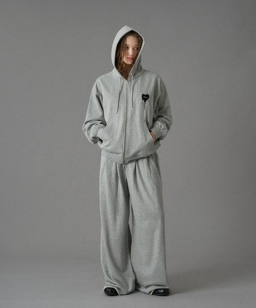 ONCILY(オンシェリー)の「TUCK WIDE BAGGY SWEAT PANTS / タックワイドバギースウェットパンツ(スウェットパンツ・メンズ・ブラック/杢グレー・MEDIUM/LARGE/SMALL)」の8枚目の写真