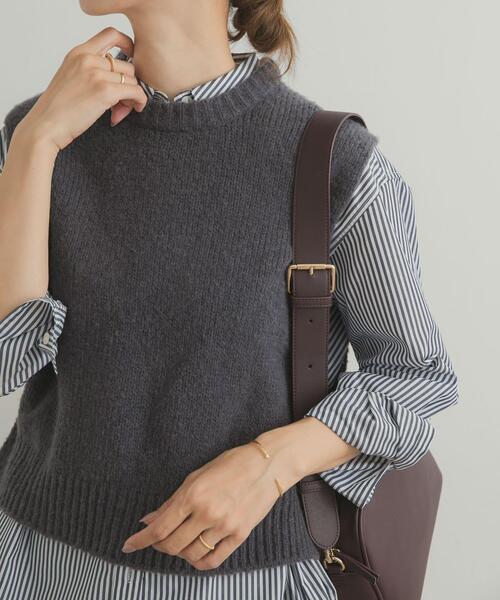 URBAN RESEARCH DOORS(アーバンリサーチドアーズ)の「ウールカシミヤニットベスト(ベスト・レディース・チャコールグレー/ベージュ・MEDIUM)」の18枚目の写真