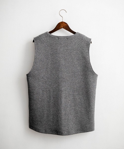 Audience（オーディエンス）の「Upscape Audience アップスケープオーディエンス 日本製 国産 尾州 コットンキルト ストライプ柄/ケーブル柄/クロス柄ノーカラースナップベスト AUD7331（ベスト・メンズ・オリーブ系/ブラック/チャコール/チャコールグレー/グレー/オリーブ/ブラック系/オフホワイト・L/M/XL）」の19枚目の写真