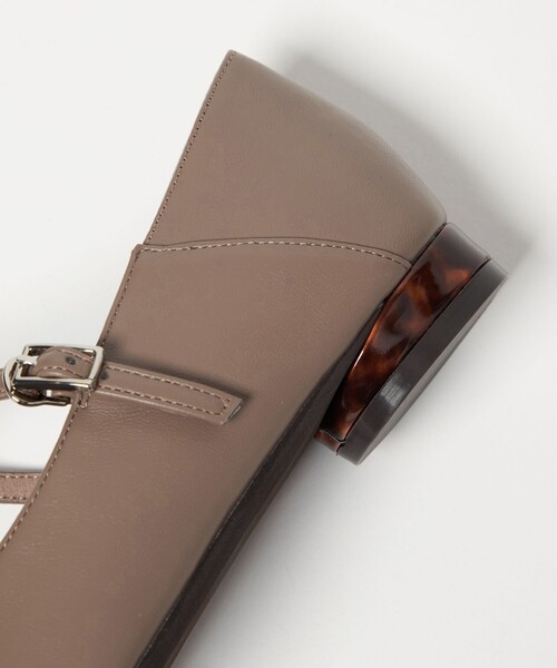 green label relaxing（グリーンレーベルリラクシング）の「ポインテッド Tストラップ フラットシューズ 撥水（その他シューズ・レディース・モカ/ブラック・25cm/24.5cm/24cm/23.5cm/23cm/22.5cm）」の9枚目の写真