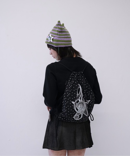 Uenui（ウニュイ）の「【 cunii 】音符 モチーフ 巾着 バッグ レディース 韓国 風 ストリート ショルダー バッグ（ショルダーバッグ・レディース・ブラック・FREE）」の5枚目の写真