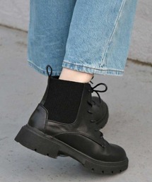 Bleu Bleuet（ブルーブルーエ）の「レースアップショートブーツ（ブーツ）」