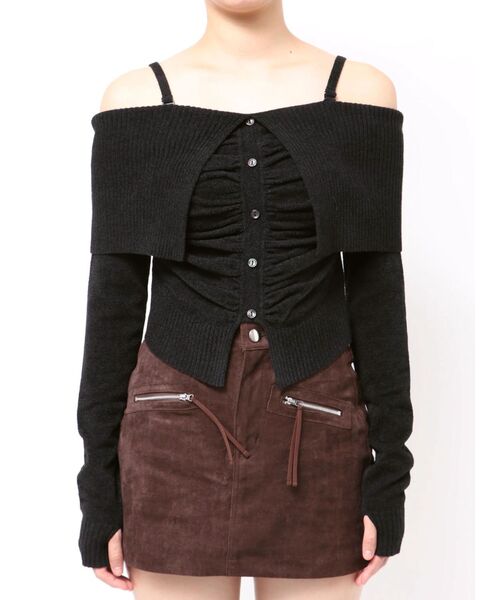 EMODA(エモダ)の「FRONT BUTTON OFF SHOULDER KNIT(ニット/セーター・レディース・ブラック/アイボリー/グレー・FREE)」の1枚目の写真