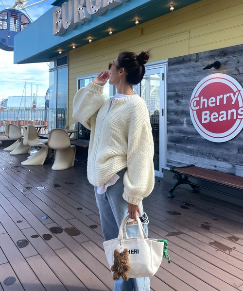 CHERI since1985(シェリ)の「フロントダブルジップローゲージニットカーディガン(ニット/セーター・レディース・チャコール/アイボリー・FREE)」の19枚目の写真