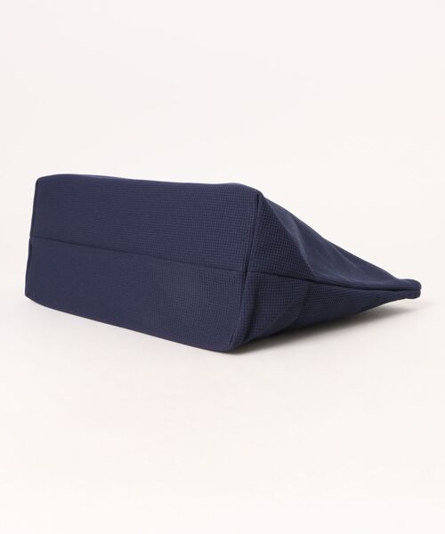 cache cache(カシュ カシュ)の「VERYコラボ カシュカシュ cachecache / ポンポン付きポーチセット(ポーチ・レディース・ネイビー/グレー・FREE)」の4枚目の写真