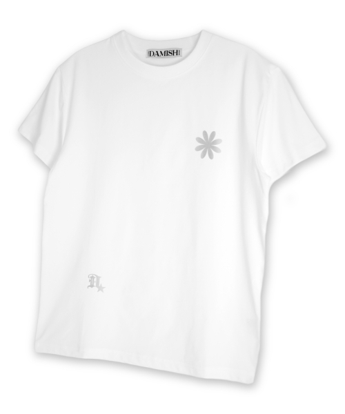 DAMISH(ダミシュ)の「リフレクティブシグネチャーディロゴクロップTシャツ_ホワイト(Tシャツ/カットソー・レディース・ホワイト・SMALL/MEDIUM)」の2枚目の写真