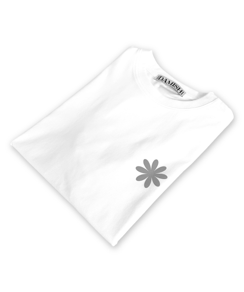 DAMISH(ダミシュ)の「リフレクティブシグネチャーディロゴクロップTシャツ_ホワイト(Tシャツ/カットソー・レディース・ホワイト・SMALL/MEDIUM)」の3枚目の写真