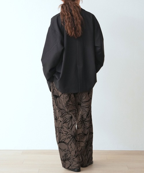 laurea(ラウレア)の「ボタニカル大柄系 フロッキープリント ワードパンツ(その他パンツ・レディース・ダークグレー/モカ/ブラック・M)」の21枚目の写真