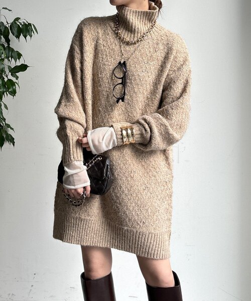 DouDou(ドゥドゥ)の「【WEB限定】クロス編みタートルチュニック(ニット/セーター・レディース・ブラック/ブルー/ベージュ・FREE)」の12枚目の写真