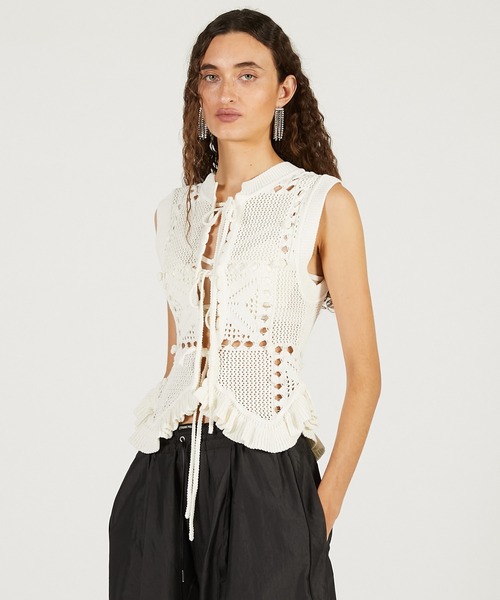 PRANK PROJECT(プランクプロジェクト)の「モチーフパターン2WAYニットベスト / Motif Pattern 2-Way Knit Vest(ベスト・レディース・ブラック/ホワイト/レッド・FREE)」の9枚目の写真