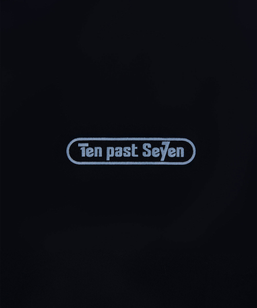 TEN PAST SEVEN(テン ファスト セブン)の「ロゴプリント長袖Tシャツ - ブラック(Tシャツ/カットソー・メンズ・その他・SMALL/MEDIUM/LARGE)」の4枚目の写真