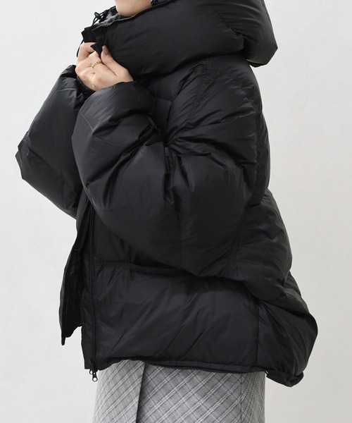 31 Sons de mode（トランテアン　ソン　ドゥ　モード）の「2025秋冬新作 一部店舗限定 スタンドカラーショートダウン（ダウンジャケット/コート・レディース・ブラック/グレー・ﾌﾘ-）」の4枚目の写真
