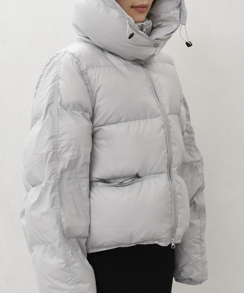 31 Sons de mode（トランテアン　ソン　ドゥ　モード）の「2025秋冬新作 一部店舗限定 スタンドカラーショートダウン（ダウンジャケット/コート・レディース・ブラック/グレー・ﾌﾘ-）」の15枚目の写真