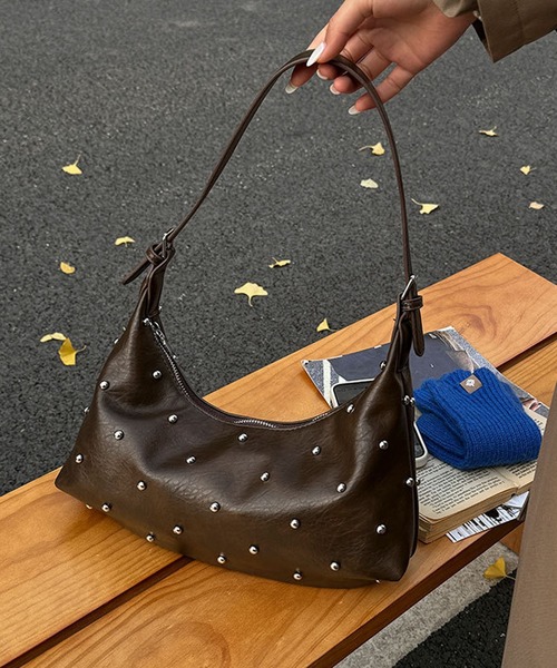 HALEY PESCA（ヘーリーペスカ）の「HALEY PESCA/2way スタッズショルダー　ハンドバッグ（ショルダーバッグ・レディース・ブラウン/ホワイト/ブラック・FREE）」の3枚目の写真