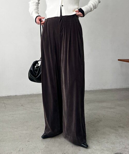 CAPRICIEUX LE'MAGE（カプリシューレマージュ）の「ベロアワイドパンツ（その他パンツ・レディース・チャコールグレー/グレイッシュベージュ・38/36）」の3枚目の写真