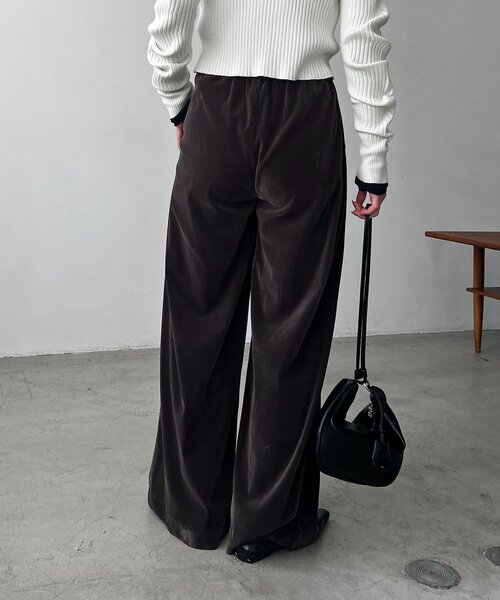 CAPRICIEUX LE'MAGE（カプリシューレマージュ）の「ベロアワイドパンツ（その他パンツ・レディース・チャコールグレー/グレイッシュベージュ・38/36）」の8枚目の写真