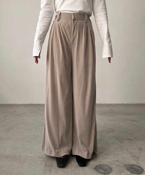 CAPRICIEUX LE'MAGE（カプリシューレマージュ）の「ベロアワイドパンツ（その他パンツ・レディース・チャコールグレー/グレイッシュベージュ・38/36）」の11枚目の写真