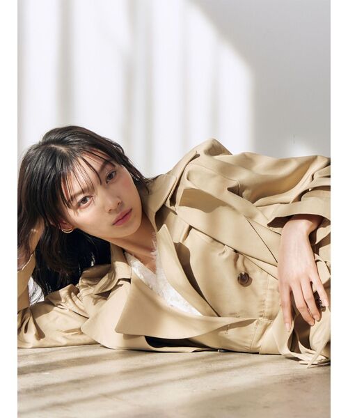 LAGUNAMOON（ラグナムーン）の「マルチWAYダブルカラートレンチコート（トレンチコート・レディース・ベージュ・MEDIUM/SMALL）」の16枚目の写真