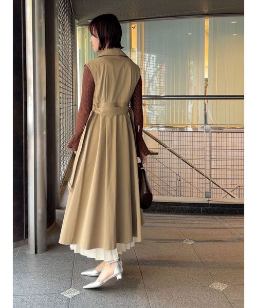 LAGUNAMOON（ラグナムーン）の「マルチWAYダブルカラートレンチコート（トレンチコート・レディース・ベージュ・MEDIUM/SMALL）」の11枚目の写真