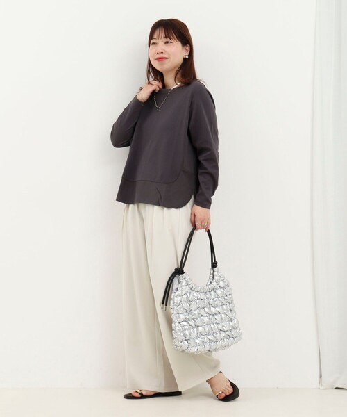 NOLLEY’S(ノーリーズ)の「ポンチローマ切替プルオーバーカットソー(Tシャツ/カットソー・レディース・オフホワイト/チャコールグレー/ネイビー/ホワイト系その他・38)」の8枚目の写真