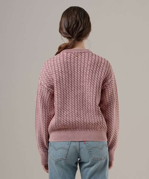 Levi's(リーバイス)の「Levi's/リーバイス LEILAH ケーブルクルーネックセーター(ニット/セーター・レディース・ピンク・XS/S/M)」の3枚目の写真