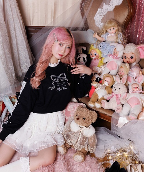 axes femme POETIQUE(アクシーズファムポエティック)の「レース使いビジュースウェット(Tシャツ/カットソー・レディース・ラベンダー/ピンク/ブラック・MEDIUM)」の7枚目の写真