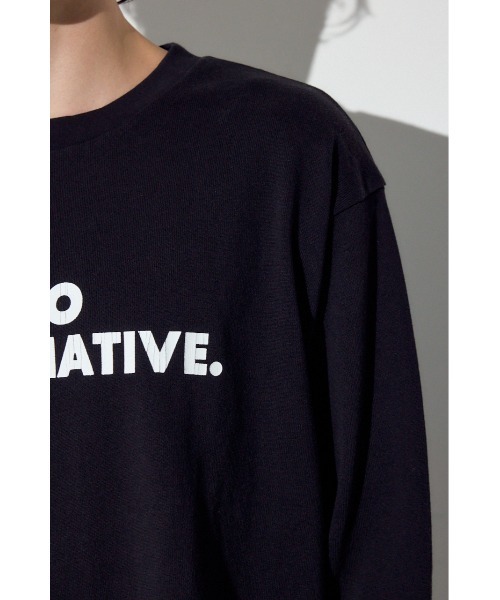 AZUL by moussy（アズールバイマウジー）の「NO ALTERNATIVE長袖Tシャツ（Tシャツ/カットソー・メンズ・ブラック/ホワイト・LARGE/MEDIUM/SMALL）」の13枚目の写真