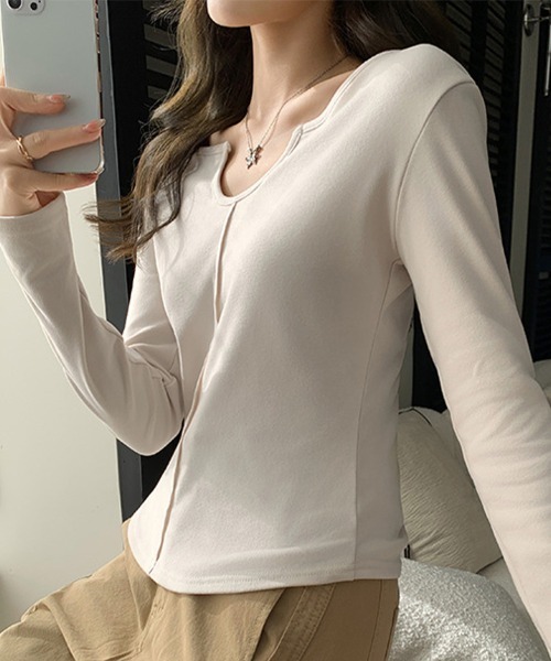 Flugge(フラッジー)の「丸ネック長袖カットソー(Tシャツ/カットソー・レディース・アイボリー/ブラック・LARGE/MEDIUM)」の3枚目の写真